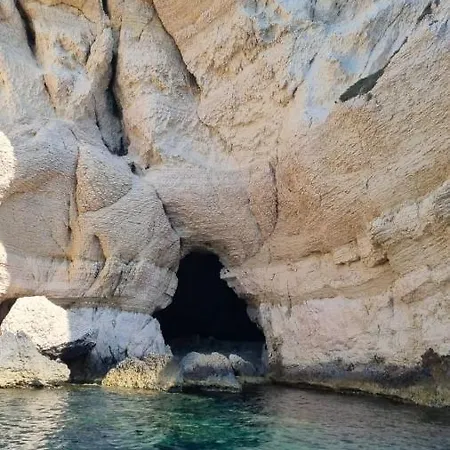 Quartello Bay *